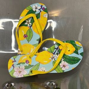Vera Bradley Flip Flops